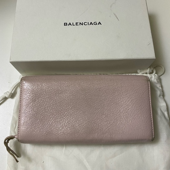 FLASH SALE! 🥳 Balenciaga Long Leather Wallet. Light Blush Pink/Nude. - Picture 6 of 16